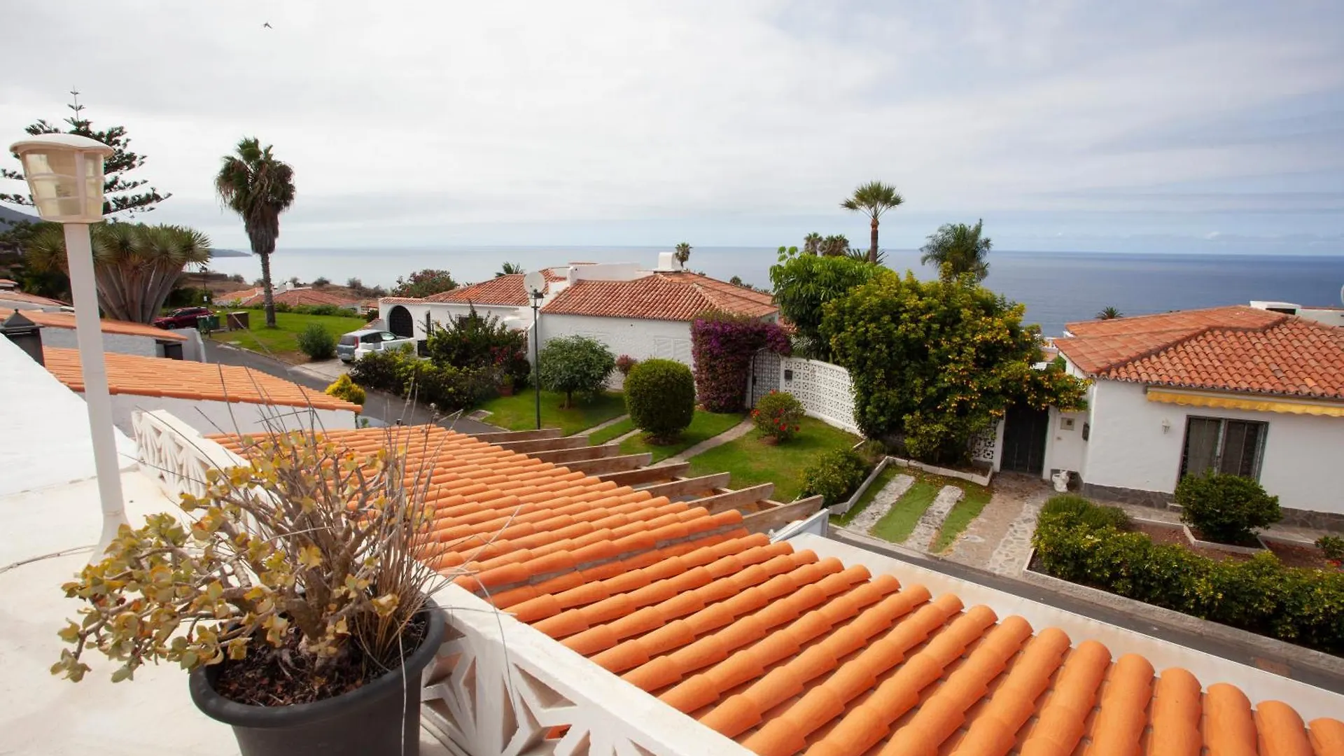 Vakantiehuis Chalet Adosado Con Terraza Y Azotea Los Realejos